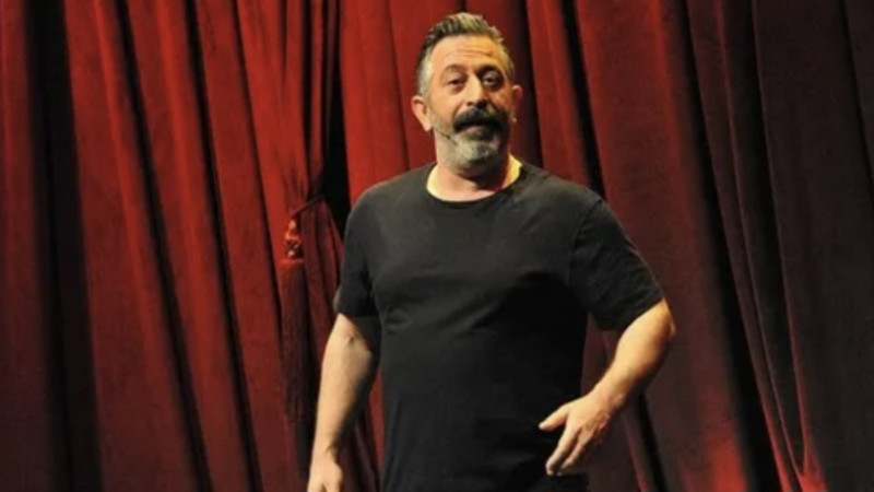 ÜNLÜ KOMEDYEN CEM YILMAZ HASTANEYE KALDIRILD.