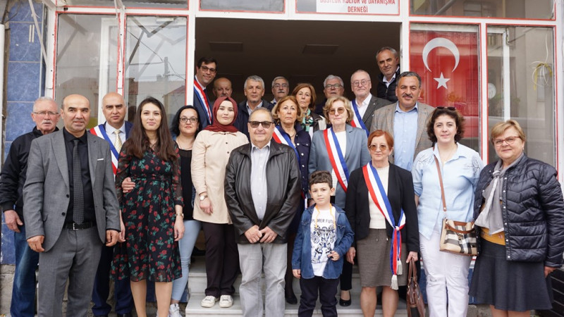 İZNİK’TE FRANSIZLAR İZNİK MEHTERANI İLE KARŞILANDI